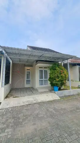 Disewakan Rumah 2KT 1KM Tipe 57 Karanganyar dekat Solo