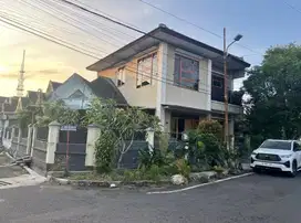 Dijual Rumah 2 Lantai Bisa Untuk Usaha Lokasi Strategis Di Kota Malang