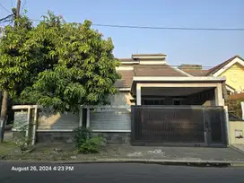 Rumah 2 Lantai posisi hook LT 234 LB 180m2