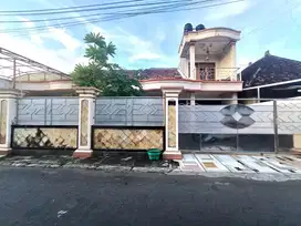 Rumah 2 Lantai Luas Tengah Kota Selangkah Ke Manahan