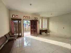 Jual rumah siap huni sayap Buah Batu Bandug