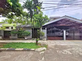 Rumah Tua Cocok Untuk Usaha atau Kos2an di Cempaka Putih Jakarta Pusat