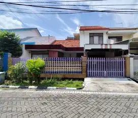 Dijual Rumah Murah Hitung Tanah Tenggilis 1,5 Lantai Siap Huni