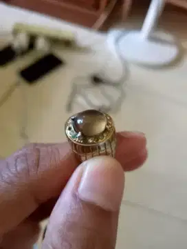 Batu cicin solar, ukuran jari tengah dewasa