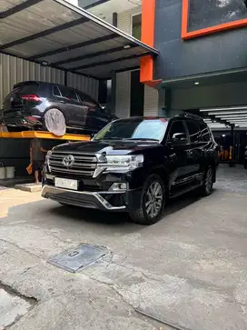 LAND CRUISER VXR V8 200 2012