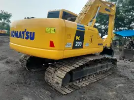 Excavator komatsu pc200-7 thn 2007
