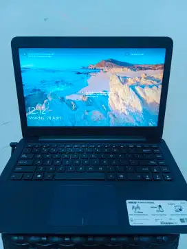 Jual cepatt, Asus E402Y