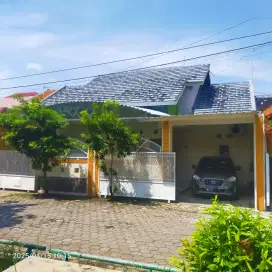 Disewakan Guesthouse Rumah AC Solo 4 kamar harian, mingguan, bulanan