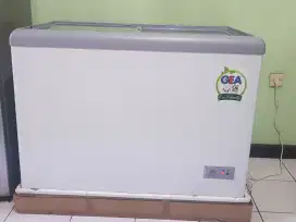 Sliding Flat Glass Freezer