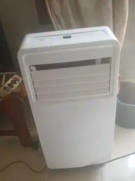 Ac portable 1/2 pk Midea