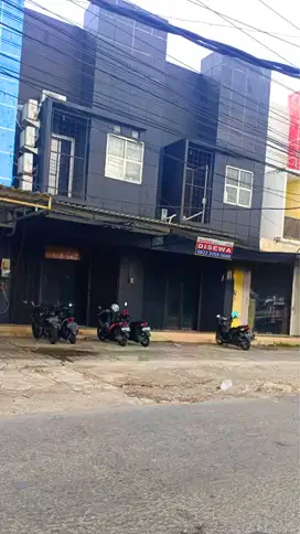 Disewakan Ruko Colomadu 2 Lantai Cocok untuk Usaha/Kantor