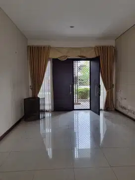 Dijual Rumah Mewah Murah di Cluster Asia Tropis