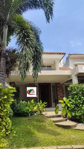 DIJUAL RUMAH CITRAGRAND CIBUBUR DEPAN TAMAN