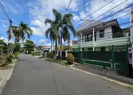 Bonus Tanah Lahan Kavling 126m2, Dijual Rumah Mewah Tosiga Kebon Jeruk