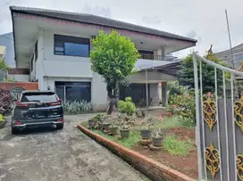 Rumah 2 Lantai Nyaman di Pejompongan – Hunian Strategis di Pusat Jakar