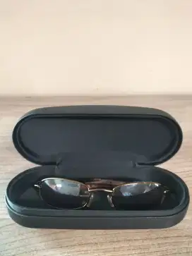 Di Jual Kacamata Pria Hugo Boss, BOSS