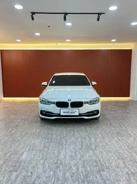 BMW 320i SPORT 2016 WHITE