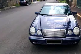 Mercedes Benz E320 W210 Elegance 1997 Biru AT Bensin Mercy