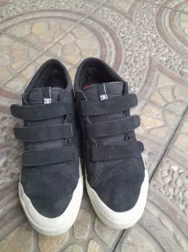 SIZE 43 DC SHOES STRAP VELCRO MID