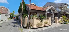 Dijual Rumah Hook Siap Huni Tanah Luas Harga Murah Lokasi Kartasura