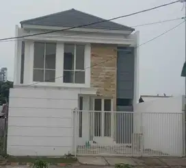 SEWA Rumah 2 Lantai Tenggilis Mejoyo Selatan Dekat Kampus