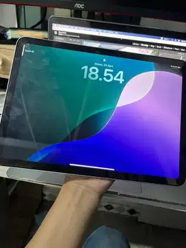 Ipad air 6 m2 128gb masih garansi ibox nov 2025