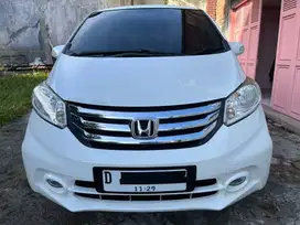 Jarang Pakai Freed E PSD Km 100rban Service Record Honda Tahun 2014