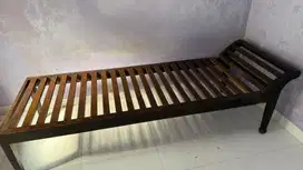 Dipan Kayu Jati ukuran Kasur Single