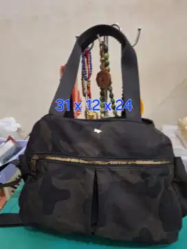 Tas selempang branded 
Braun buffel uk31x12x24 limited edition 
Barang