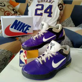 Sepatu Basket Nike Kobe Vintage size 44