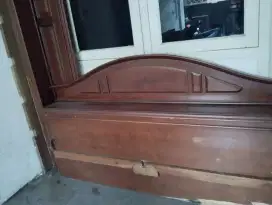 Dipan ukuran 200x160 masih lumayan bagus