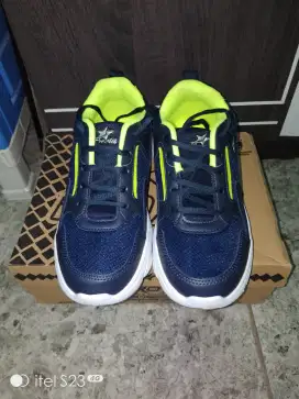 Sepatu Badminton Pro Att Size 39