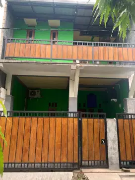 Dijual rumah harga Bawah pasaran 2 lantai 6x12 dekat toll sidoarjo