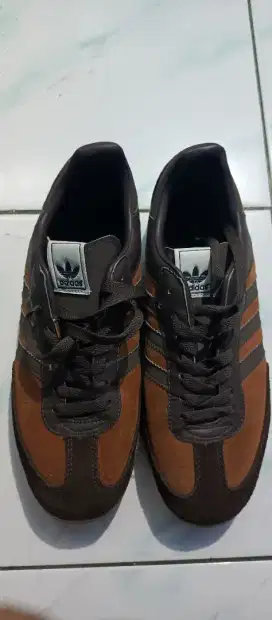 Adidas Men's Brown Sneakers
