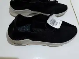 Jual sepatu baru