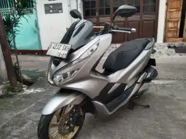 Honda PCX 150CC ISS CBS Tahun 2019 PajakPanjg Mesin Halus Siap GasPOLL