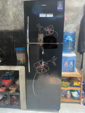 Kulkas 2 Pintu SANKEN 260L like new