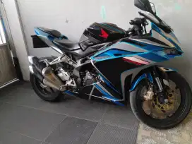 CBR250 CC RR Dua Silinder 2019 Hitam