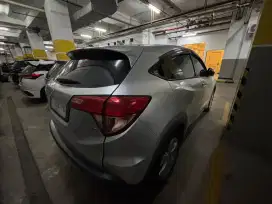 Jual Honda HR-V Tipe E CVT 2015