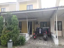 Dijual rumah strategis full renov 2 lantai