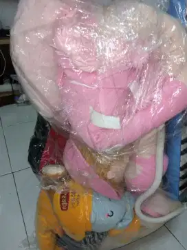 1 bungkus besar boneka+ pianika
