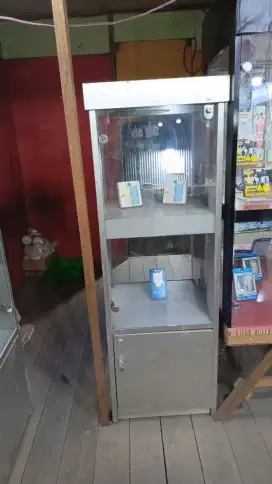 Etalase pajangan buat apa saja