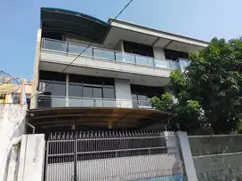 Dijual Rumah 3 Lantai Di Taman Sari Jakarta Barat