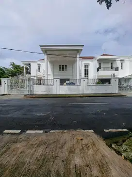 Dijual Rumah Baru Siap Huni di Menteng Jakarta Pusat