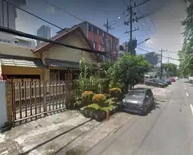 Murah Dijual Rumah Pusat Kota Jalan Sumatra. Raya Gubeng RS Siloam