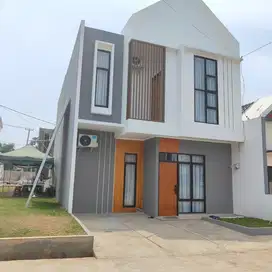 RUMAH 2 LANTAI DEKAT AKSES TOL