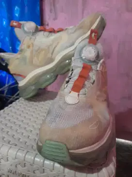 Sepatu inpor luar negeri,siap pakai langsung ganteng,no minus,pribadi.