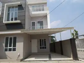 Rumah 3 lantai siap huni di ceger pondok aren dekat mall bintaro