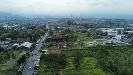 VILLA ROOFTOP PRIVATE POOL DEKAT ALUN ALUN BATU BONUS FURNISH