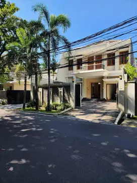 Rumah Mewah 2 Lantai Di Menteng Di Jual Cepat